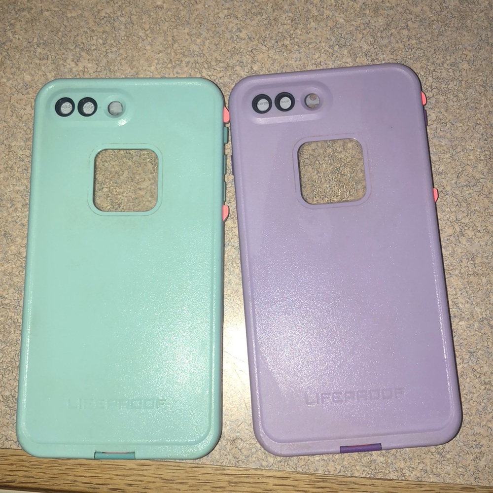 BUNDLE two lifeproof 8plus cases💞💞